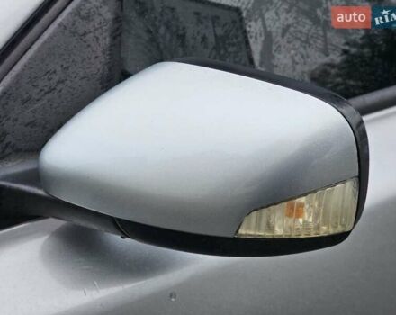 Серый Вольво В50, объемом двигателя 1.6 л и пробегом 290 тыс. км за 5900 $, фото 9 на Automoto.ua