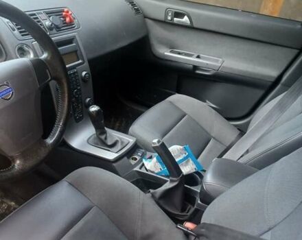 Вольво В50 2005 в Хусте на Automoto.ua Серый Вольво В50, объемом двигателя 2 л и пробегом 232 тыс. км за 5200 $, фото 8 на Automoto.ua