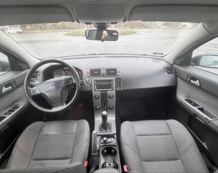Сірий Вольво V50, об'ємом двигуна 0 л та пробігом 300 тис. км за 3021 $, фото 5 на Automoto.ua