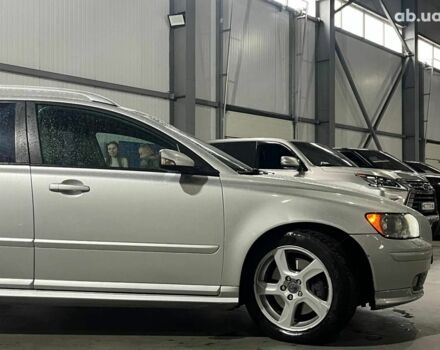 Серый Вольво В50, объемом двигателя 2.5 л и пробегом 312 тыс. км за 7490 $, фото 11 на Automoto.ua