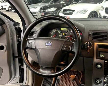 Серый Вольво В50, объемом двигателя 2.5 л и пробегом 312 тыс. км за 7490 $, фото 23 на Automoto.ua