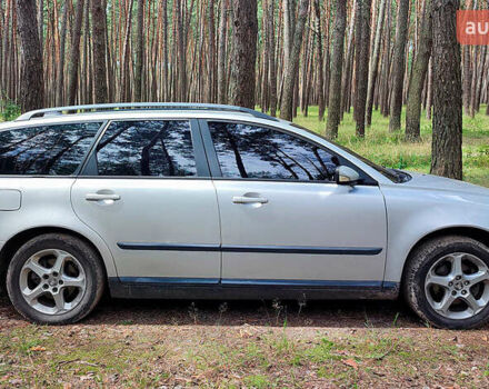 Сірий Вольво V50, об'ємом двигуна 1.6 л та пробігом 232 тис. км за 5800 $, фото 2 на Automoto.ua