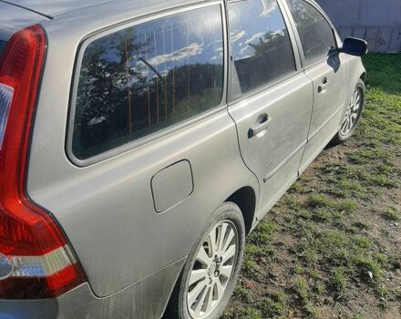 Серый Вольво В50, объемом двигателя 0 л и пробегом 200 тыс. км за 4787 $, фото 4 на Automoto.ua