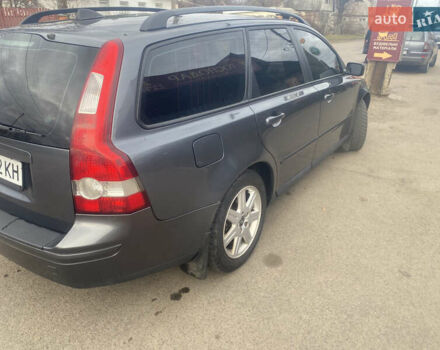 Серый Вольво В50, объемом двигателя 2 л и пробегом 314 тыс. км за 5800 $, фото 5 на Automoto.ua