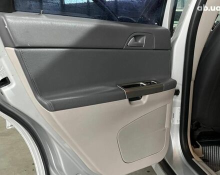 Серый Вольво В50, объемом двигателя 2.5 л и пробегом 312 тыс. км за 7490 $, фото 25 на Automoto.ua