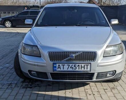 Сірий Вольво V50, об'ємом двигуна 2 л та пробігом 433 тис. км за 4800 $, фото 1 на Automoto.ua