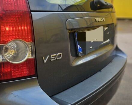 Серый Вольво В50, объемом двигателя 2 л и пробегом 360 тыс. км за 2607 $, фото 15 на Automoto.ua