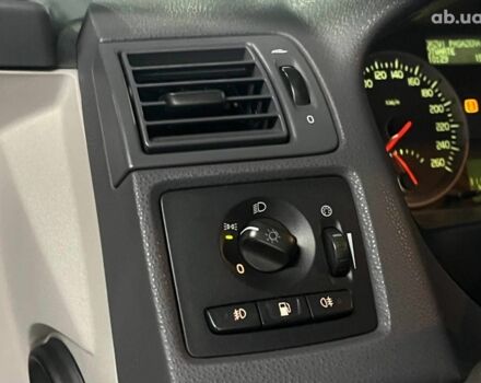 Серый Вольво В50, объемом двигателя 2.5 л и пробегом 312 тыс. км за 7490 $, фото 31 на Automoto.ua