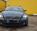 Серый Вольво В50, объемом двигателя 2 л и пробегом 360 тыс. км за 2550 $, фото 1 на Automoto.ua