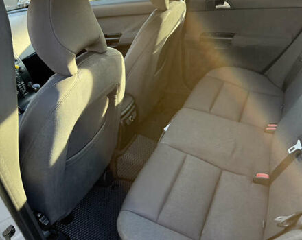 Серый Вольво В50, объемом двигателя 1.56 л и пробегом 350 тыс. км за 5230 $, фото 11 на Automoto.ua