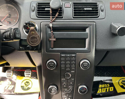 Сірий Вольво V50, об'ємом двигуна 1.56 л та пробігом 271 тис. км за 6500 $, фото 14 на Automoto.ua