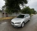 Серый Вольво В50, объемом двигателя 1.6 л и пробегом 350 тыс. км за 3250 $, фото 1 на Automoto.ua