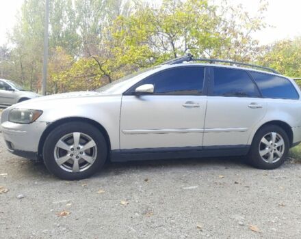 Сірий Вольво V50, об'ємом двигуна 2 л та пробігом 270 тис. км за 4800 $, фото 2 на Automoto.ua