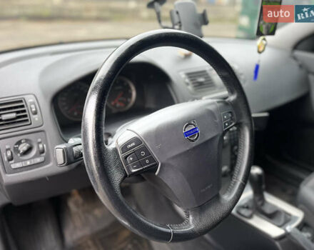 Вольво В50 2006 в Виннице на Automoto.ua Серый Вольво В50, объемом двигателя 2 л и пробегом 160 тыс. км за 3299 $, фото 13 на Automoto.ua