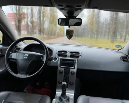 Сірий Вольво V50, об'ємом двигуна 2 л та пробігом 306 тис. км за 2700 $, фото 6 на Automoto.ua