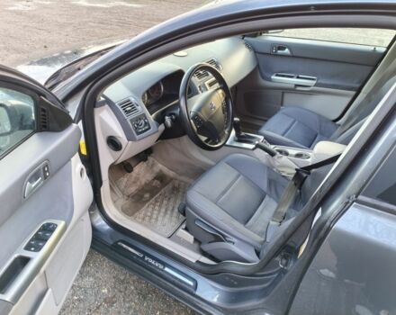 Серый Вольво В50, объемом двигателя 1.6 л и пробегом 300 тыс. км за 3500 $, фото 8 на Automoto.ua