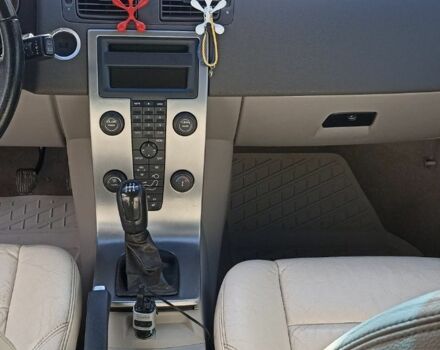 Сірий Вольво V50, об'ємом двигуна 1.8 л та пробігом 267 тис. км за 6500 $, фото 4 на Automoto.ua