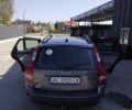 Серый Вольво В50, объемом двигателя 2 л и пробегом 300 тыс. км за 4500 $, фото 5 на Automoto.ua