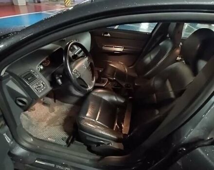 Серый Вольво В50, объемом двигателя 2 л и пробегом 305 тыс. км за 5400 $, фото 12 на Automoto.ua