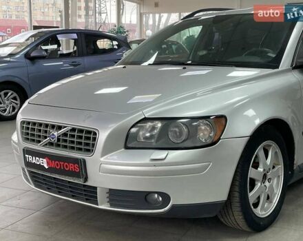 Серый Вольво В50, объемом двигателя 2 л и пробегом 400 тыс. км за 4690 $, фото 6 на Automoto.ua