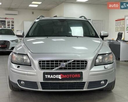 Серый Вольво В50, объемом двигателя 2 л и пробегом 400 тыс. км за 4690 $, фото 3 на Automoto.ua