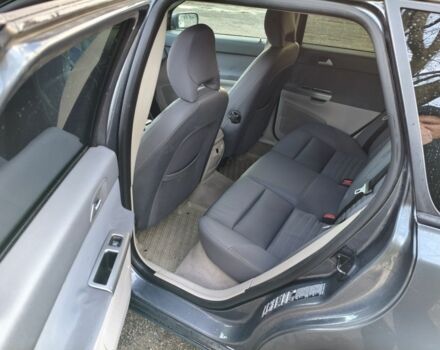 Серый Вольво В50, объемом двигателя 1.6 л и пробегом 300 тыс. км за 3500 $, фото 10 на Automoto.ua