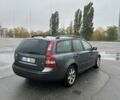 Сірий Вольво V50, об'ємом двигуна 2 л та пробігом 421 тис. км за 3100 $, фото 2 на Automoto.ua