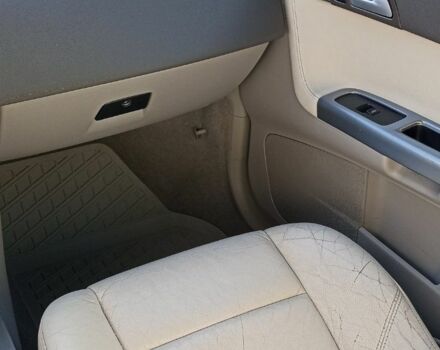 Сірий Вольво V50, об'ємом двигуна 1.8 л та пробігом 267 тис. км за 6500 $, фото 2 на Automoto.ua