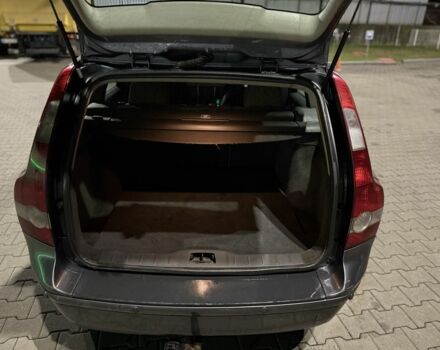 Сірий Вольво V50, об'ємом двигуна 2 л та пробігом 300 тис. км за 2750 $, фото 13 на Automoto.ua