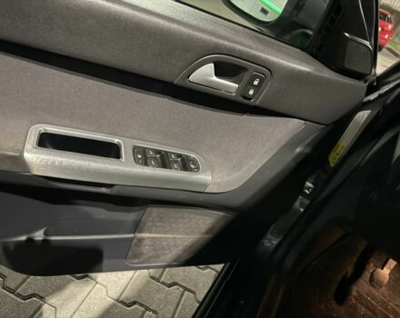 Сірий Вольво V50, об'ємом двигуна 2 л та пробігом 300 тис. км за 2750 $, фото 18 на Automoto.ua