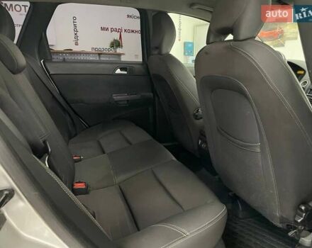 Серый Вольво В50, объемом двигателя 2 л и пробегом 400 тыс. км за 4690 $, фото 29 на Automoto.ua