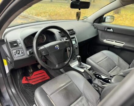 Сірий Вольво V50, об'ємом двигуна 2 л та пробігом 306 тис. км за 2700 $, фото 5 на Automoto.ua