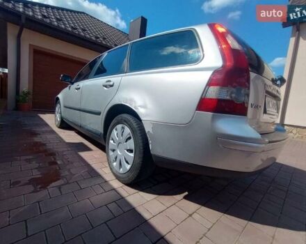 Сірий Вольво V50, об'ємом двигуна 2 л та пробігом 280 тис. км за 4650 $, фото 1 на Automoto.ua