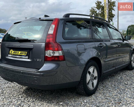 Сірий Вольво V50, об'ємом двигуна 1.56 л та пробігом 271 тис. км за 6500 $, фото 5 на Automoto.ua