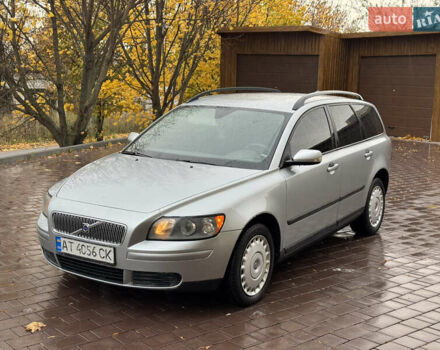 Вольво В50 2006 в Тернополе на Automoto.ua Серый Вольво В50, объемом двигателя 2 л и пробегом 404 тыс. км за 4400 $, фото 1 на Automoto.ua