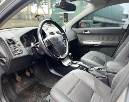 Вольво В50 2006 в Виннице на Automoto.ua Серый Вольво В50, объемом двигателя 2 л и пробегом 150 тыс. км за 3350 $, фото 11 на Automoto.ua