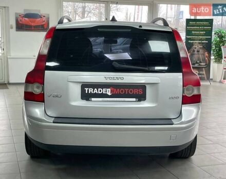 Серый Вольво В50, объемом двигателя 2 л и пробегом 400 тыс. км за 4690 $, фото 10 на Automoto.ua