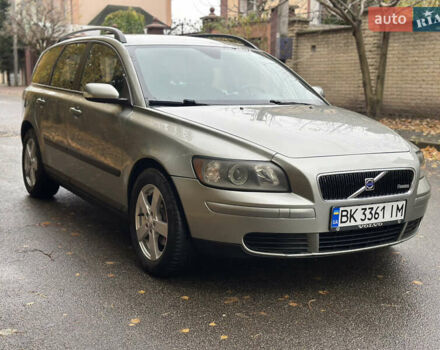 Серый Вольво В50, объемом двигателя 1.56 л и пробегом 373 тыс. км за 4650 $, фото 4 на Automoto.ua