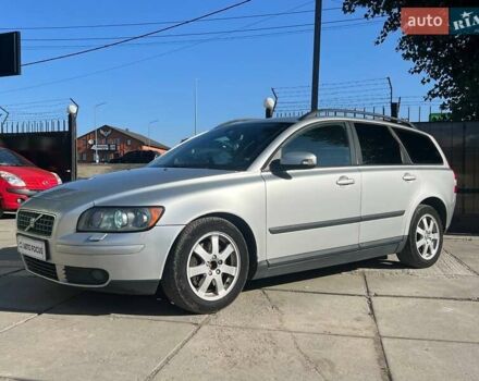 Серый Вольво В50, объемом двигателя 2 л и пробегом 400 тыс. км за 4490 $, фото 2 на Automoto.ua