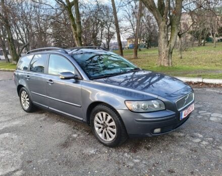Серый Вольво В50, объемом двигателя 1.6 л и пробегом 300 тыс. км за 3500 $, фото 1 на Automoto.ua