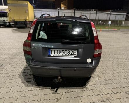 Сірий Вольво V50, об'ємом двигуна 2 л та пробігом 300 тис. км за 2750 $, фото 3 на Automoto.ua