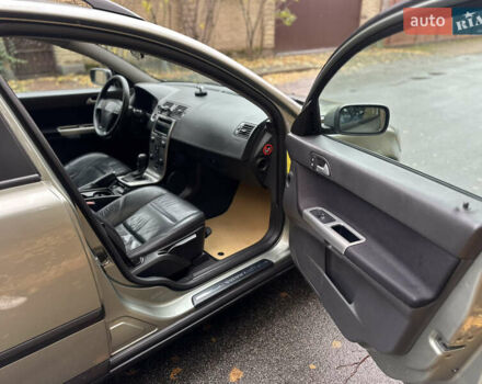 Серый Вольво В50, объемом двигателя 1.56 л и пробегом 373 тыс. км за 4650 $, фото 14 на Automoto.ua