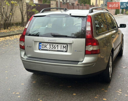 Серый Вольво В50, объемом двигателя 1.56 л и пробегом 373 тыс. км за 4650 $, фото 8 на Automoto.ua