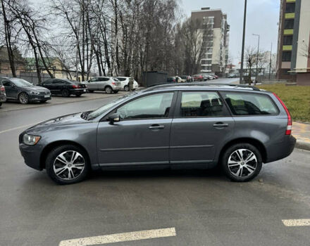 Серый Вольво В50, объемом двигателя 2 л и пробегом 310 тыс. км за 6700 $, фото 4 на Automoto.ua