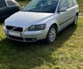 Серый Вольво В50, объемом двигателя 2 л и пробегом 350 тыс. км за 3000 $, фото 1 на Automoto.ua