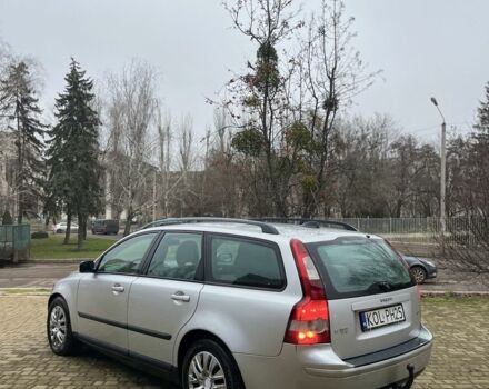 Серый Вольво В50, объемом двигателя 2 л и пробегом 200 тыс. км за 2600 $, фото 3 на Automoto.ua