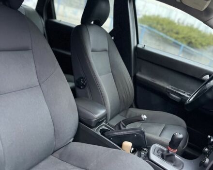 Серый Вольво В50, объемом двигателя 2 л и пробегом 200 тыс. км за 2600 $, фото 10 на Automoto.ua