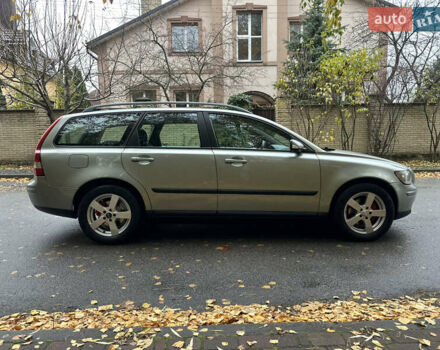 Серый Вольво В50, объемом двигателя 1.56 л и пробегом 373 тыс. км за 4650 $, фото 6 на Automoto.ua