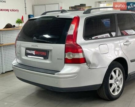 Серый Вольво В50, объемом двигателя 2 л и пробегом 400 тыс. км за 4690 $, фото 11 на Automoto.ua