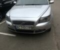 Вольво В50 2006 в Луцке на Automoto.ua Серый Вольво В50, объемом двигателя 2 л и пробегом 270 тыс. км за 4700 $, фото 1 на Automoto.ua